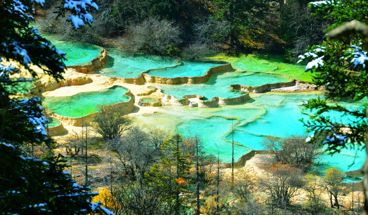 經(jīng)典四川全景游·成都-九寨溝-黃龍-熊貓樂(lè)園-峨眉山-寬窄巷子雙飛7日游